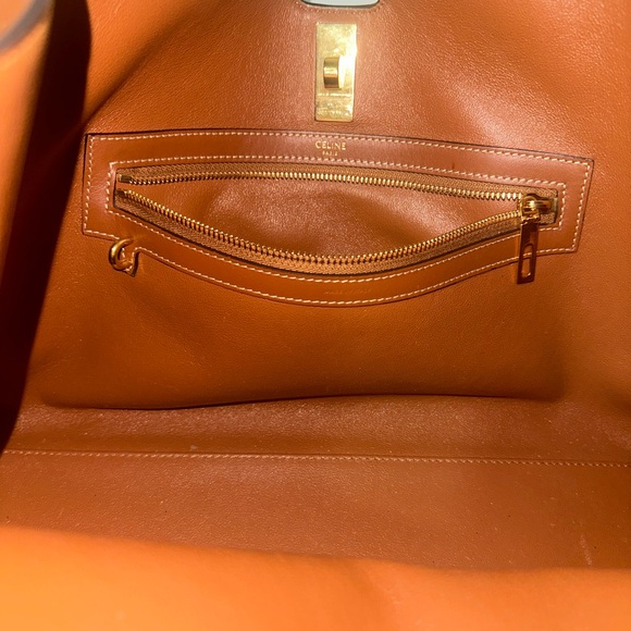 Celine cabas 16
Brown
Basically new. From Monaco - Picture 7 of 8